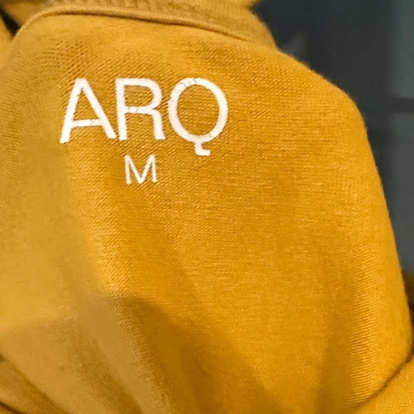 ARQ Cleo Leo in Ochre - Picture 2 of 6